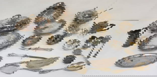 ASSORTED SILVER PLATE ITEMS: GROUP OF ASSORTED SILVERPLATE ITEMS