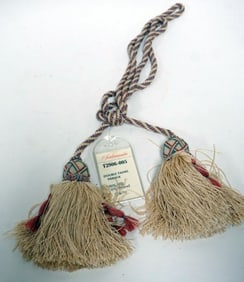 SCALAMANDRE SILK AND WOOL TIE BACK