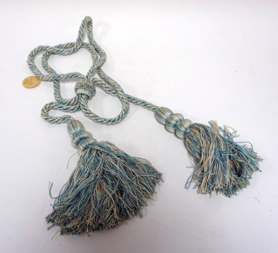 SCALAMANDRE SILK  TIE BACK (1 of 4)