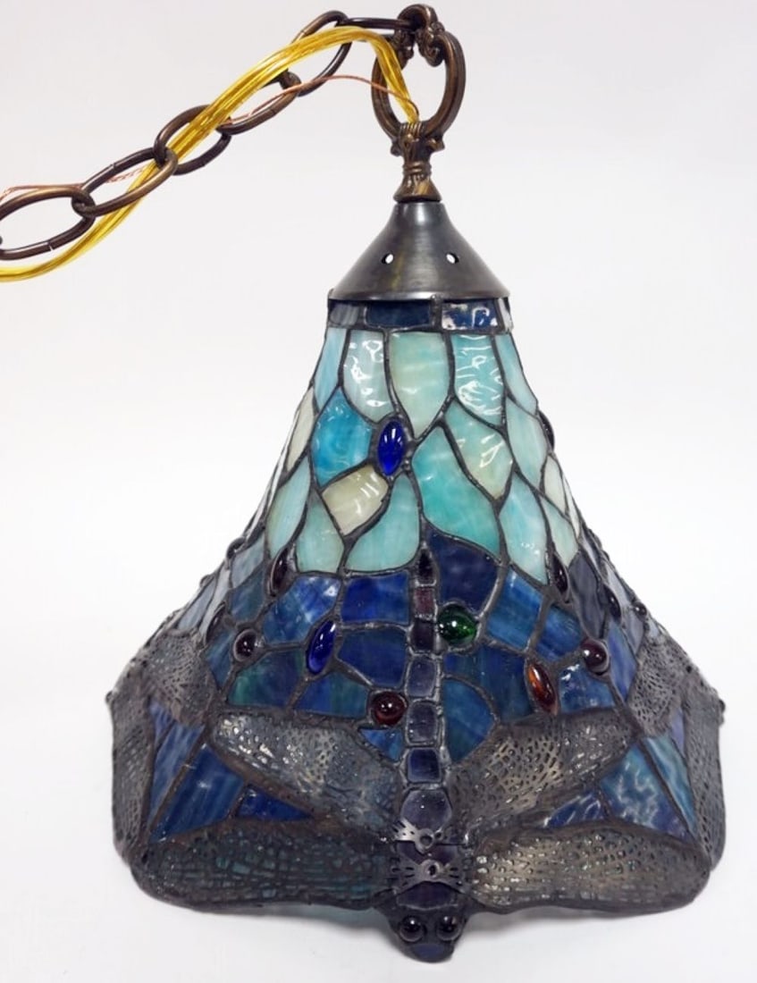 TIFFANY STYLE STAIN GLASS HANGING DRAGONFLY LAMP (1 of 5)