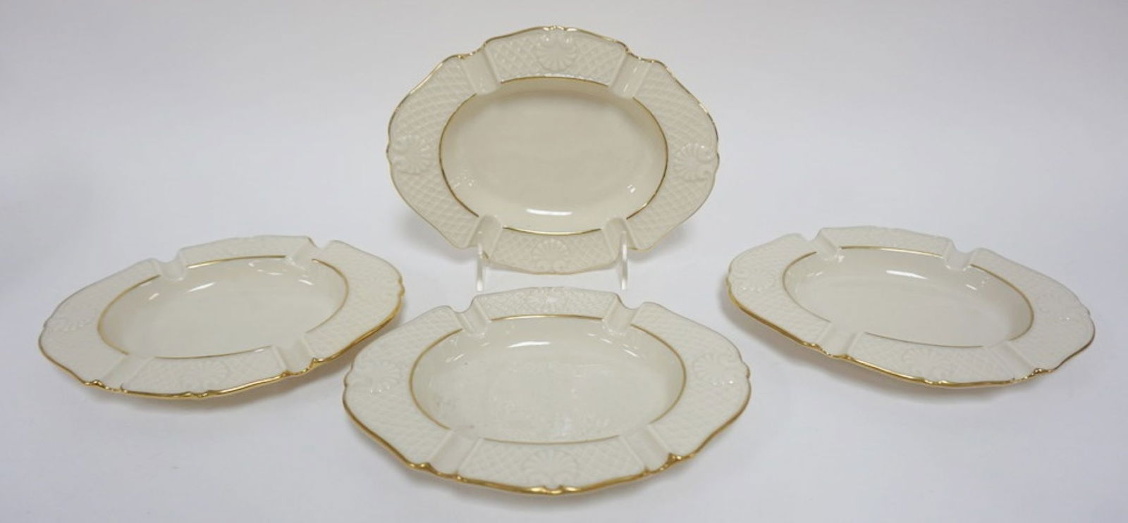 LENOX CHINA CATCH ALLS ASH TRAYS (1 of 4)