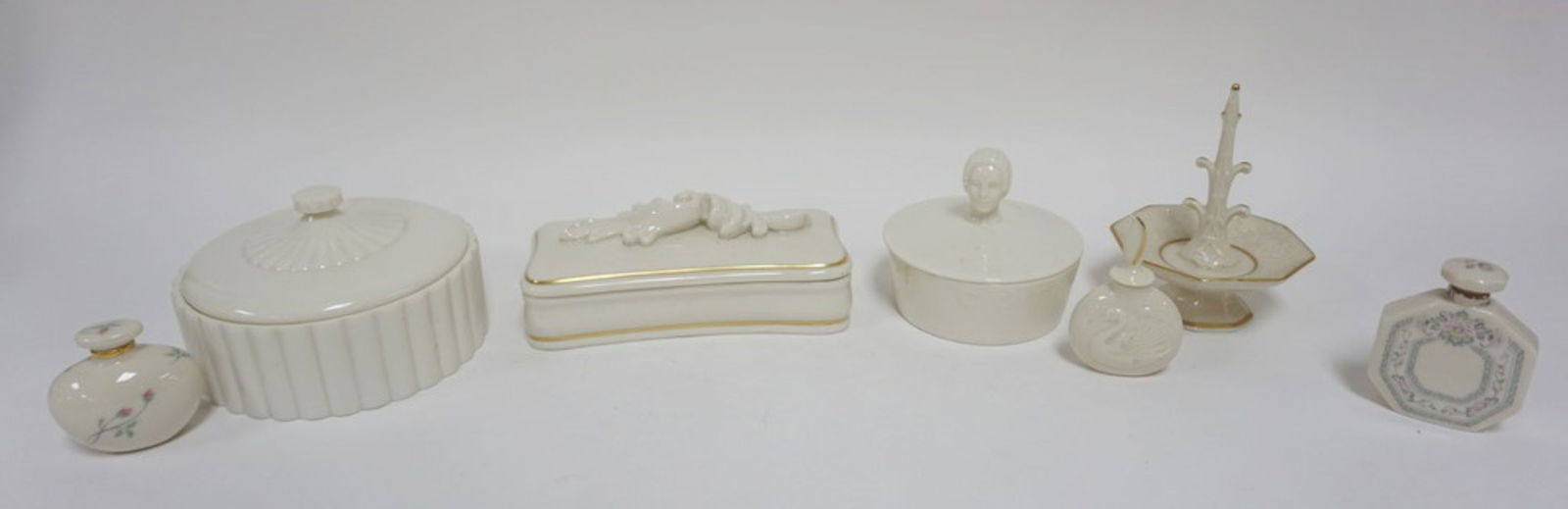 LENOX CHINA COVERED BOXES (1 of 6)