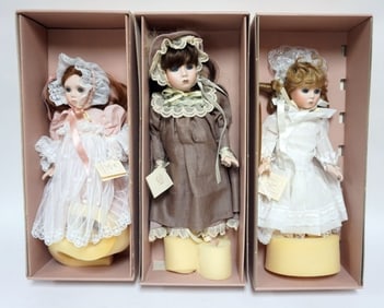 LENOX GALLERY OF GIFTS CHINA DOLLS