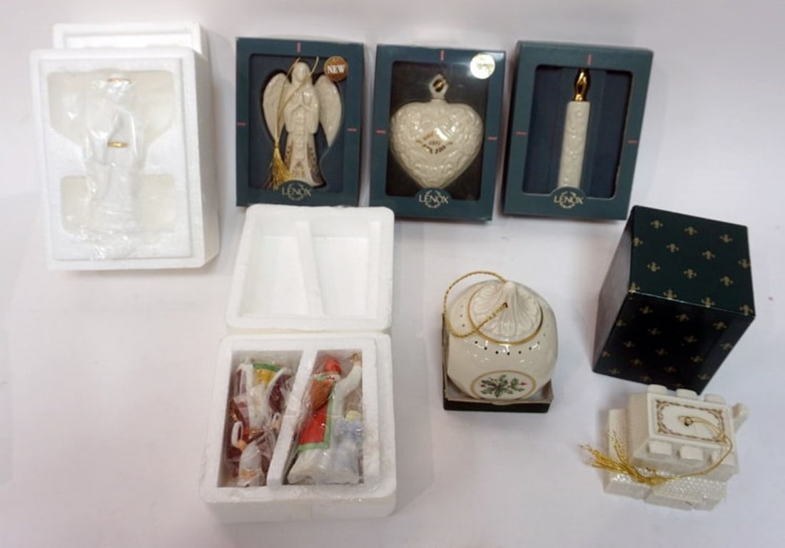 LENOX CHINA CHRISTMAS ORNAMENTS (1 of 2)