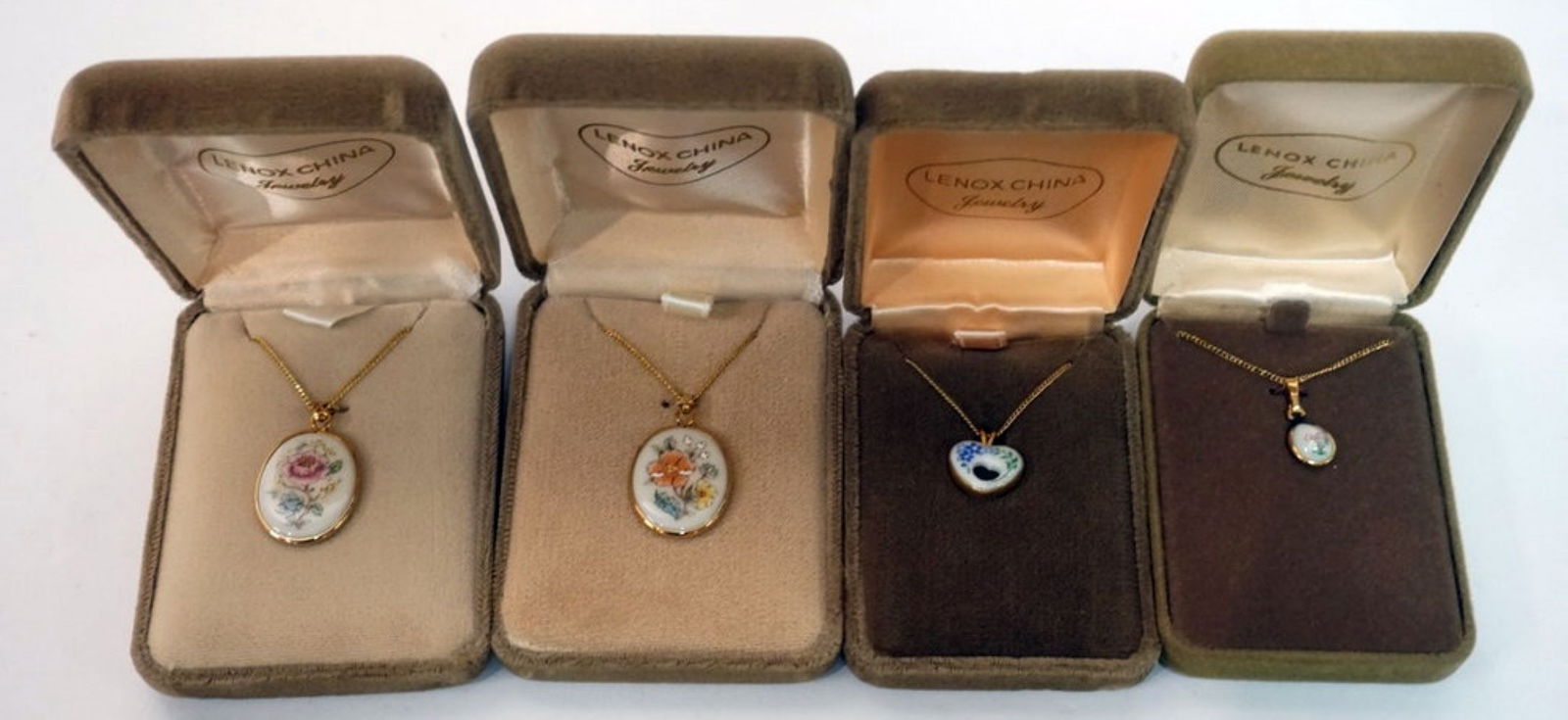 LENOX CHINA JEWELRY: LENOX CHINA JEWELRY INCLUDING 4 NECKLACES, 14K GOLD FILLED