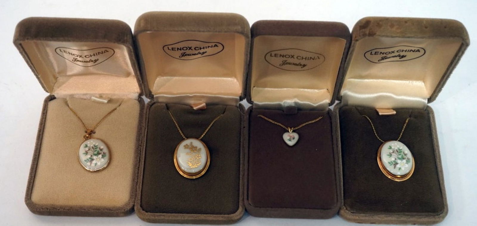 LENOX CHINA JEWELRY: LENOX CHINA JEWELRY INCLUDING 4 NECKLACES, 14K GOLD FILLED
