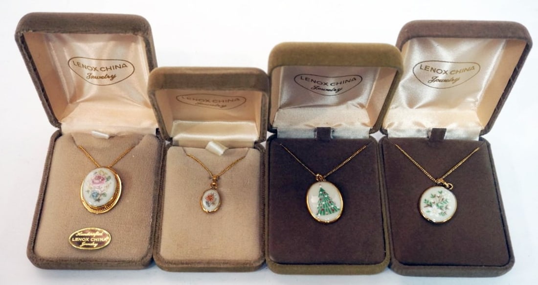 LENOX CHINA JEWELRY: LENOX CHINA JEWELRY INCLUDING 4 NECKLACES, 14K GOLD FILLED