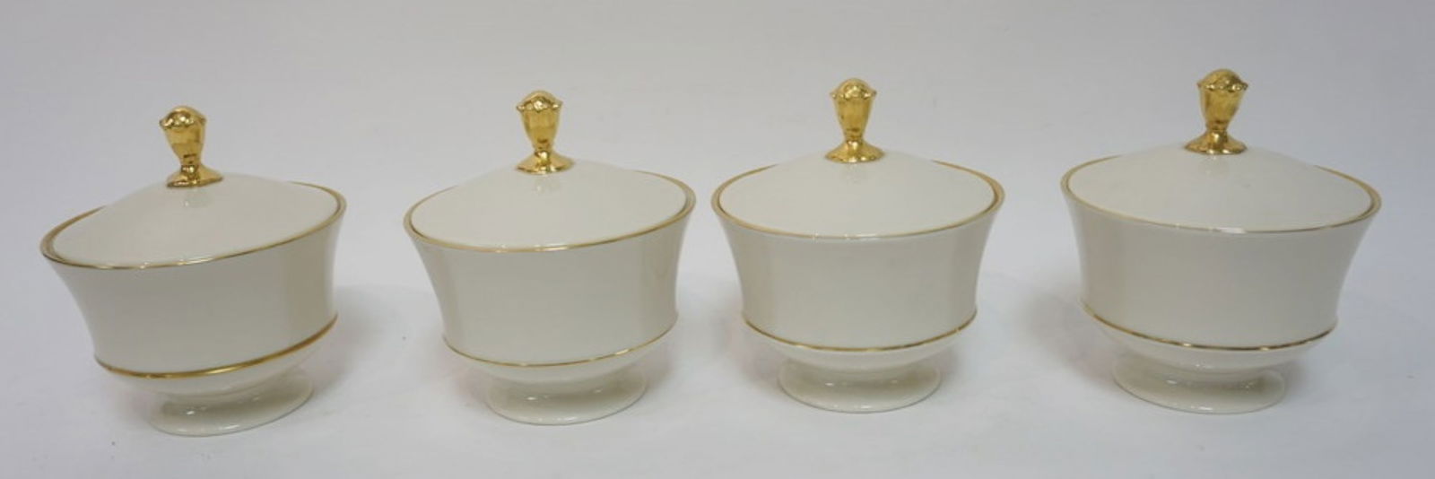 LENOX LYRIC FOOTED CANDY DISHES: LENOX LYRIC FOOTED CANDY DISHES, 24K GOLD TRIM GOLD WREATH, EACH APPROXIMATELY 6 1/4 IN HIGH