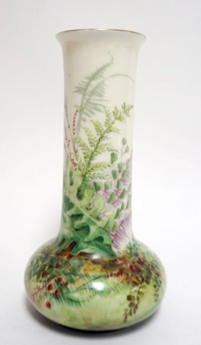 AMERICAN BELLEEK VASE: AMERICAN BELLEEK CERAMIC ART COMPANY HAND PAINTED VASE, APPROXIMATELY 6 1/2 IN H