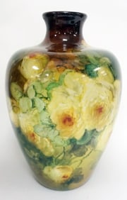AMERICAN BELLEEK VASE