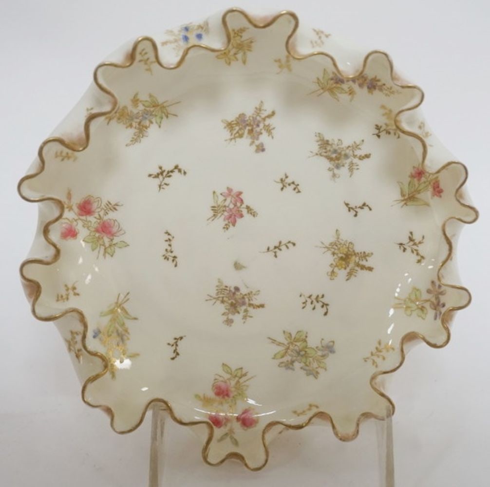 WILLETS BELLEEK BOWL: WILLETS BELLEEK SCALLOPED EDGE BOWL, APPROXIMATELY 7 IN X 2 IN H