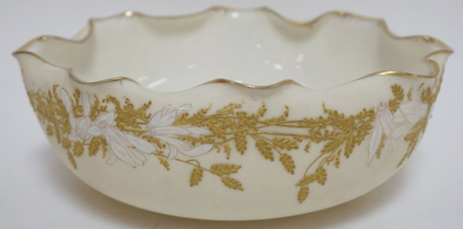 AMERICAN BELLEEK BOWL: AMERICAN BELLEEK SCALLOPED EDGE BOWL, APPROXIMATELY 10 IN X 3 1/4 IN H