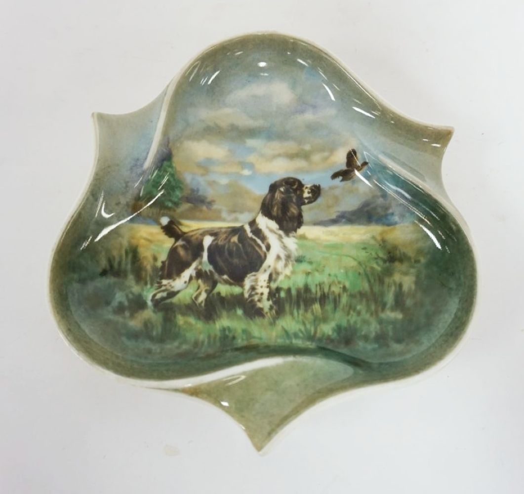 AMERICAN BELLEEK TRENTON NJ DISH: AMERICAN BELLEEK TRENTON NJ DISH W/IMAGE OF BIRD & DOG, APPROXIMATELY 6 1/2 IN X 7 IN X 1 1/4 IN HIGH
