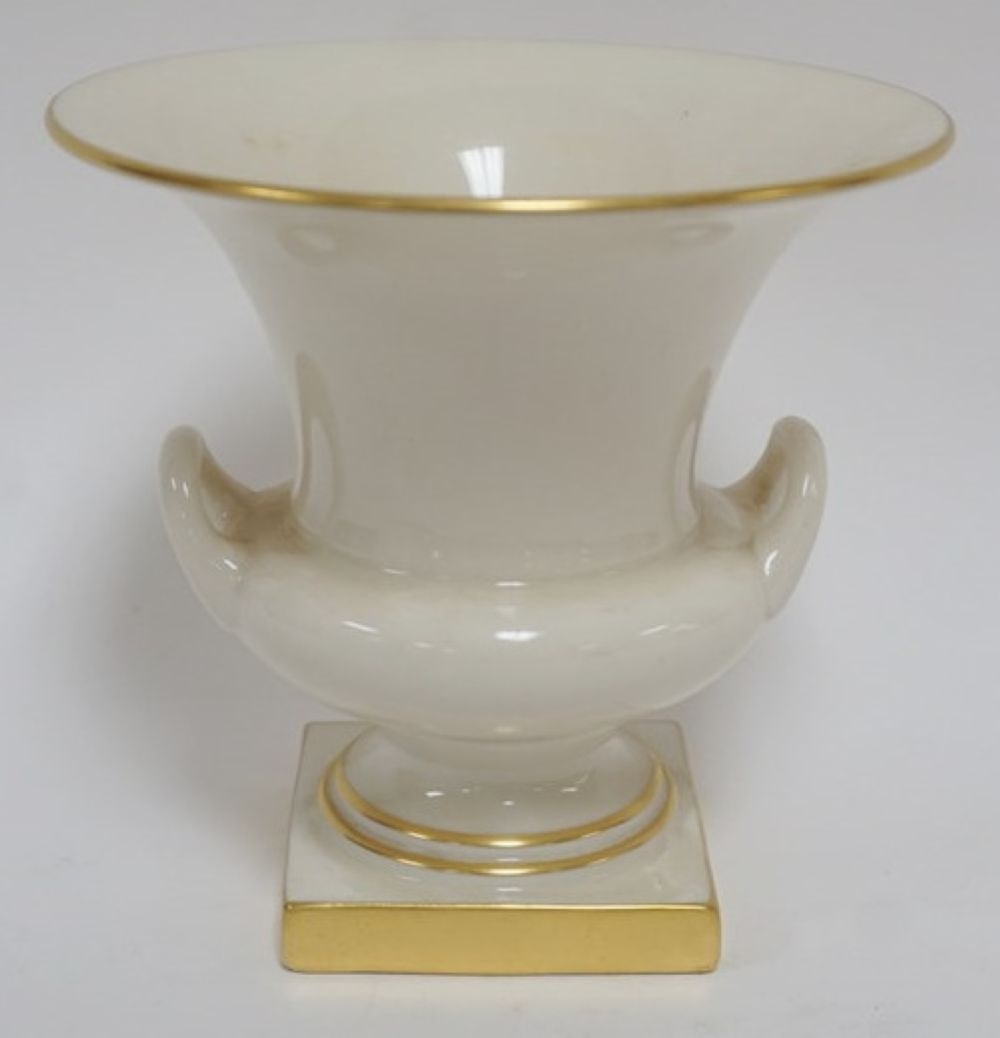 LENOX GREEN MARK DOUBLE HANDLED URN: LENOX GREEN MARK DOUBLE HANDLED URN W/GOLD ACCENTS, APPROXIMATELY 6 IN HIGH