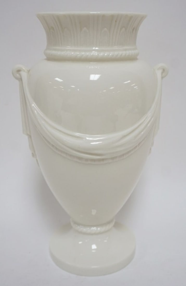 LENOX GREEN MARK VASE (1 of 5)