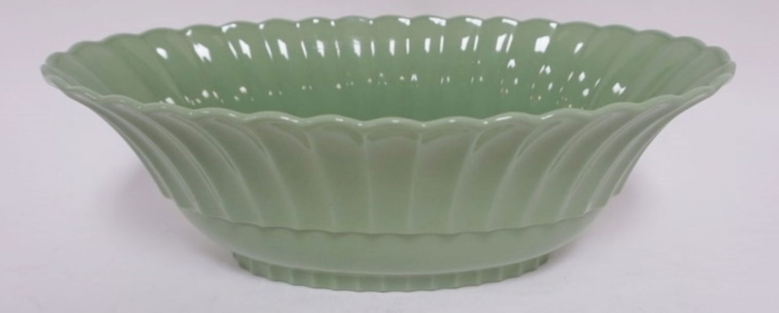 LENOX GREEN CONSOLE BOWL: LENOX GREEN OVAL CONSOLE BOWL, APPROXIMATELY 6 1/2 IN X 12 IN X 4 IN H