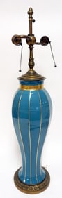 PORCELAIN TABLE LAMP