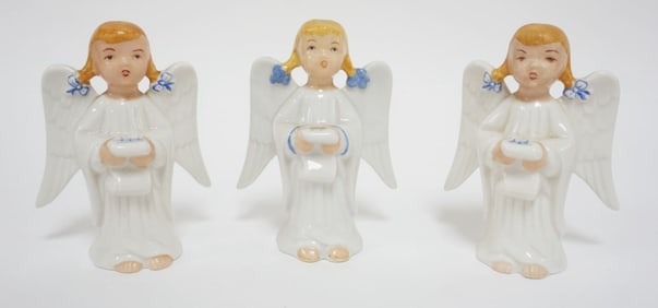 BOEHM PORCELAIN GROUP OF 3 SINGING PIGTAIL ANGELS