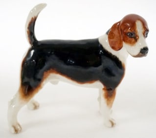 BOEHM PORCELAIN BEAGLE FIGURE