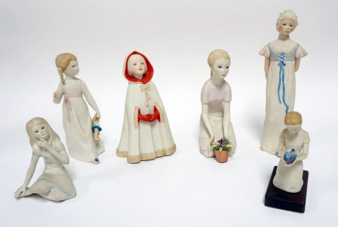 CYBIS ASSORTED YOUNG GIRL  FIGURES (1 of 5)