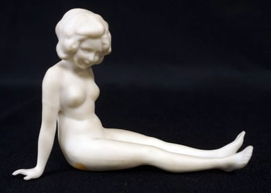 PARIAN FIGURE OF NUDE WOMAN