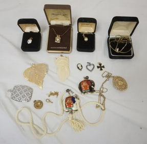 LADIES DESIGNER NECKLACES AND PENDANTS
