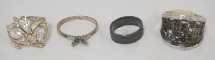 LADIES STERLING SILVER RINGS