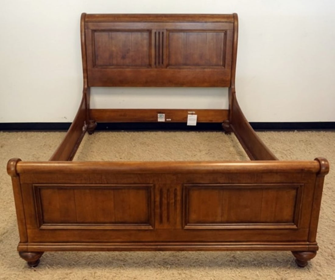 ETHAN ALLEN SLEIGH BED (1 of 7)