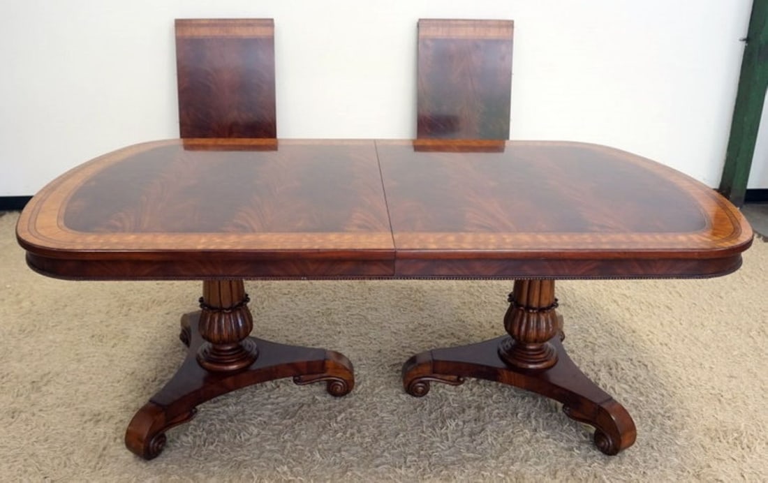 OUTSTANDING FLAMED MAHOGANY DINING TABLE (1 of 6)