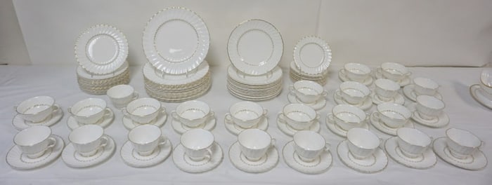 ROYAL DOULTON DINNERWARE