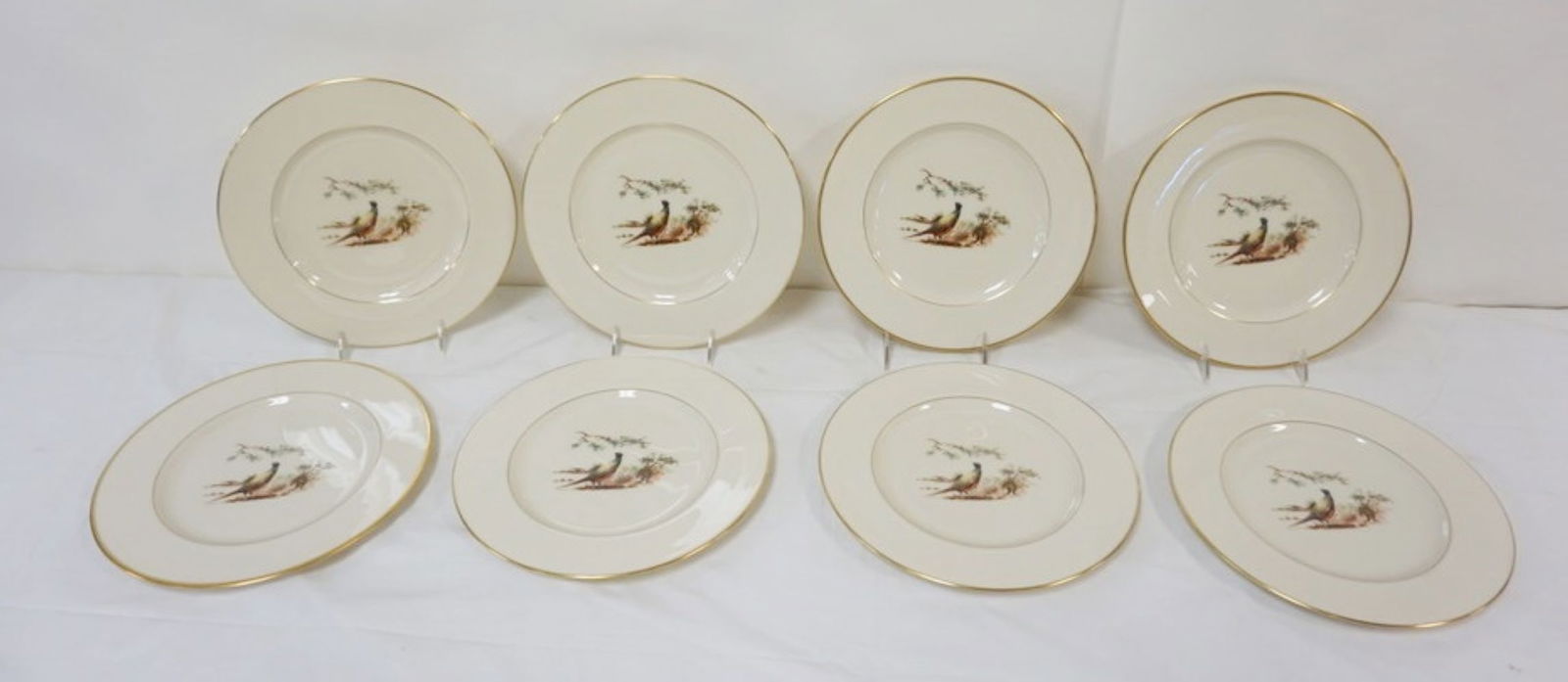 LENOX ARTIST SIGNED HAND PAINTED PLATES: SET OF 8 HAND PAINTED 10 1/2 IN LENOX PLATES WITH IMAGES OF PHEASANTS, ARTIST SIGNED