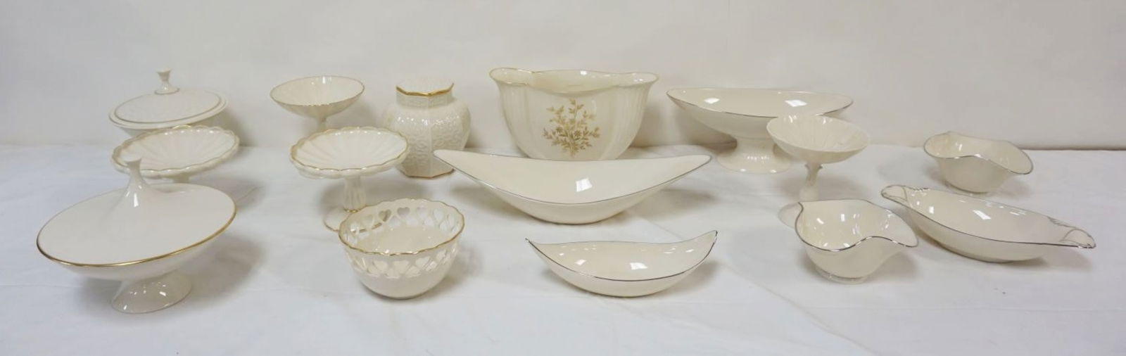 LARGE GROUP OF ASSORTED LENOX (1 of 3)