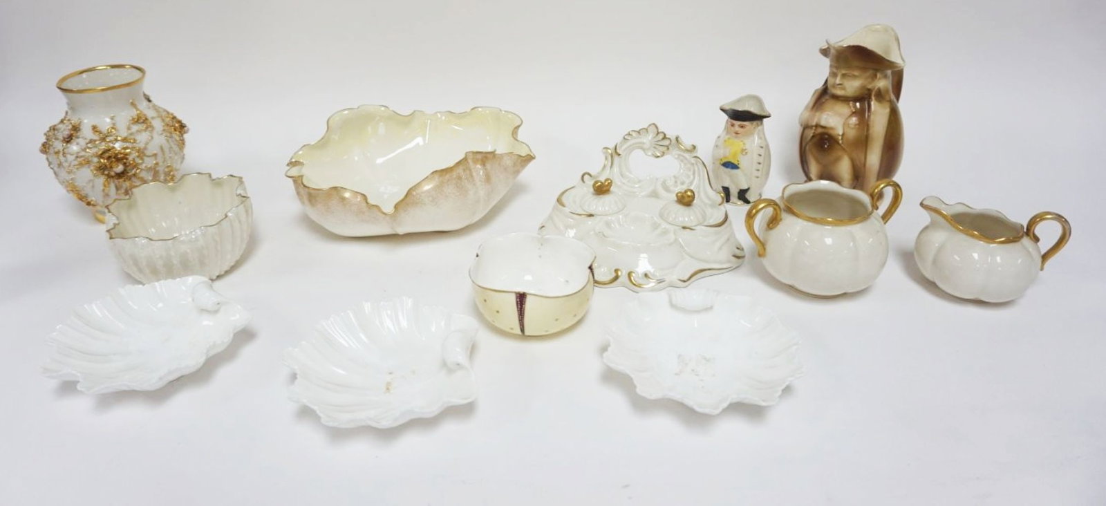 GROUP OF ASSORTED CHINA: GROUP OF ASSORTED CHINA INCLUDING AMERICAN BELLEEK
