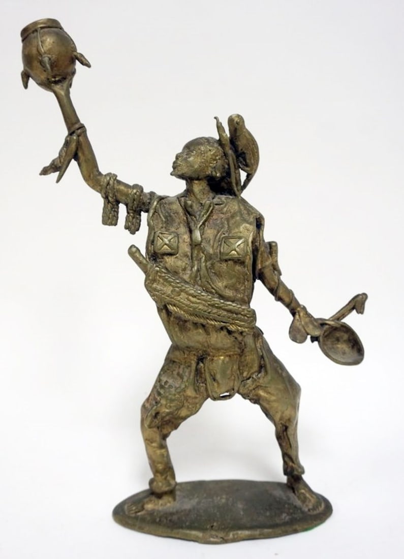 CAST BRONZE FIGURE SIGNED DEAME OVAGA (1 of 4)