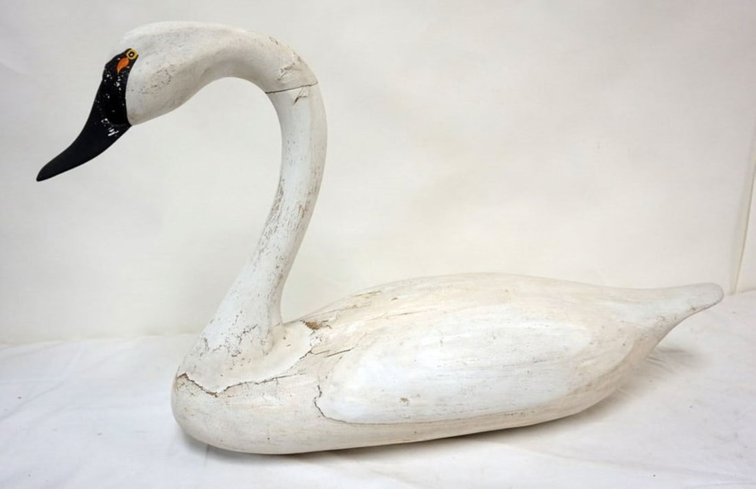 LARGE CARVED WOOD GOOSE: LARGE CARVED WOOD GOOSE, APPROXIMATELY 32 IN X 10 IN X 19 IN H