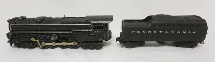 LIONEL LOCOMOTIVE AND TENDER