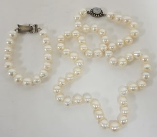 STERLING SILVER CLASP PEARL NECKLACE AND BRACELET