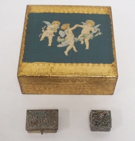 DRESSER & PILL BOXES