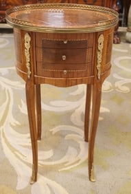 OVAL STAND WITH BRONZE GALLERY TOP