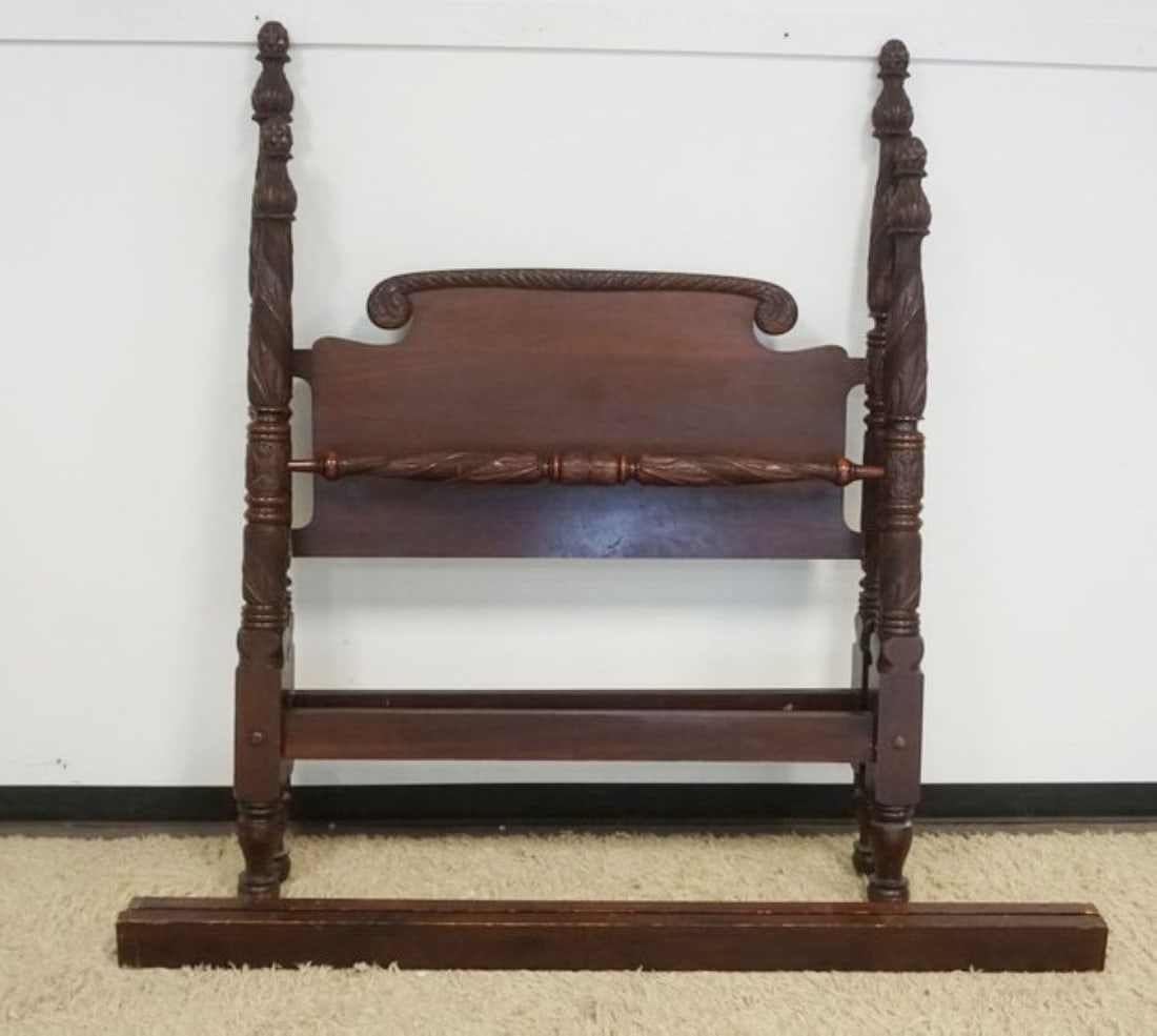 ACANTHUS CARVED POSTER BED: MAHOGANY ANCANTHUS CARVED 4 POSTER BED, APPROXIMATELY 84 IN X 56 IN X 73 IN H