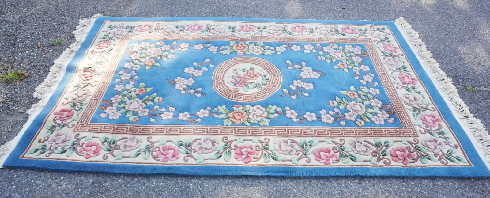 PERSIAN WOOL RUG: PERSIAN WOOL RUG, APPROXIMATELY 8 FT X 5 FT