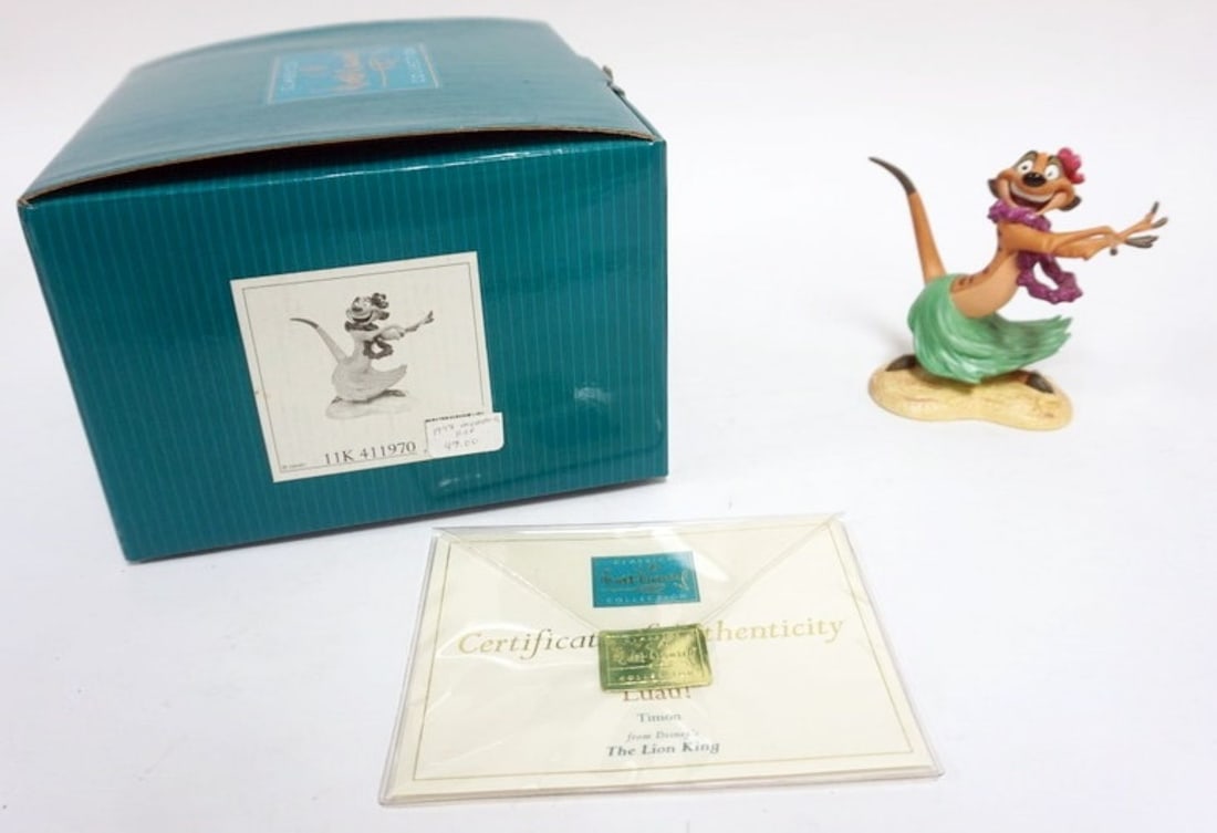 WALT DISNEY CLASSIC COLLECTION THE LION KING: WALT DISNEY CLASSIC COLLECTIONS, THE LION KING, *SIMON* APPROXIMATELY 5 IN H