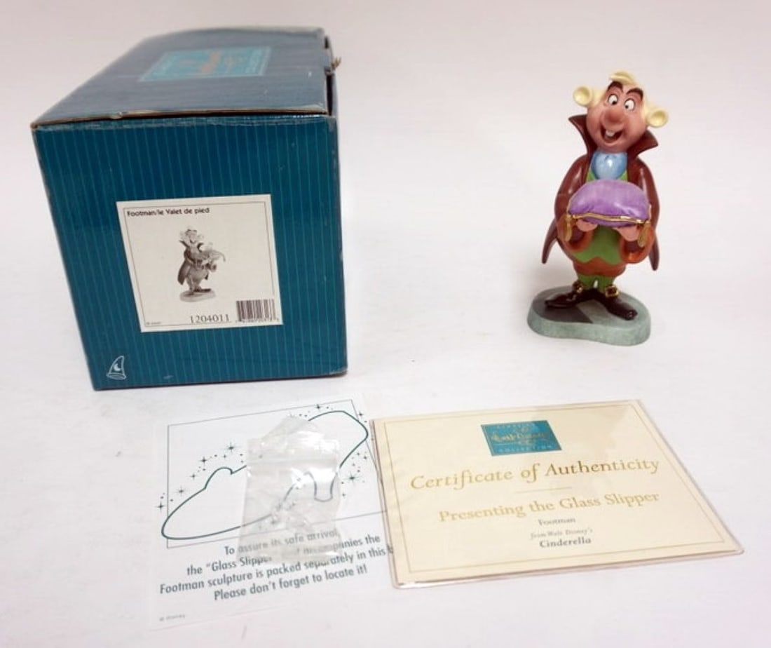 WALT DISNEY CLASSIC COLLECTION CINDERELLA (1 of 5)