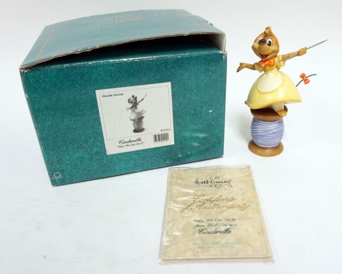 WALT DISNEY CLASSIC COLLECTION CINDERELLA (1 of 4)