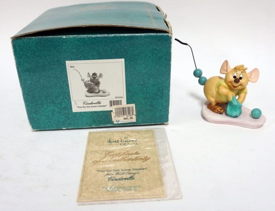 WALT DISNEY CLASSIC COLLECTION CINDERELLA (1 of 4)