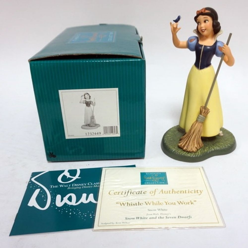 WALT DISNEY CLASSIC COLLECTION SNOW WHITE (1 of 4)