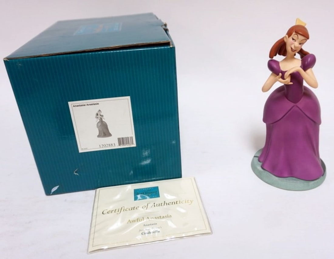 WALT DISNEY CLASSIC COLLECTION CINDERELLA (1 of 4)
