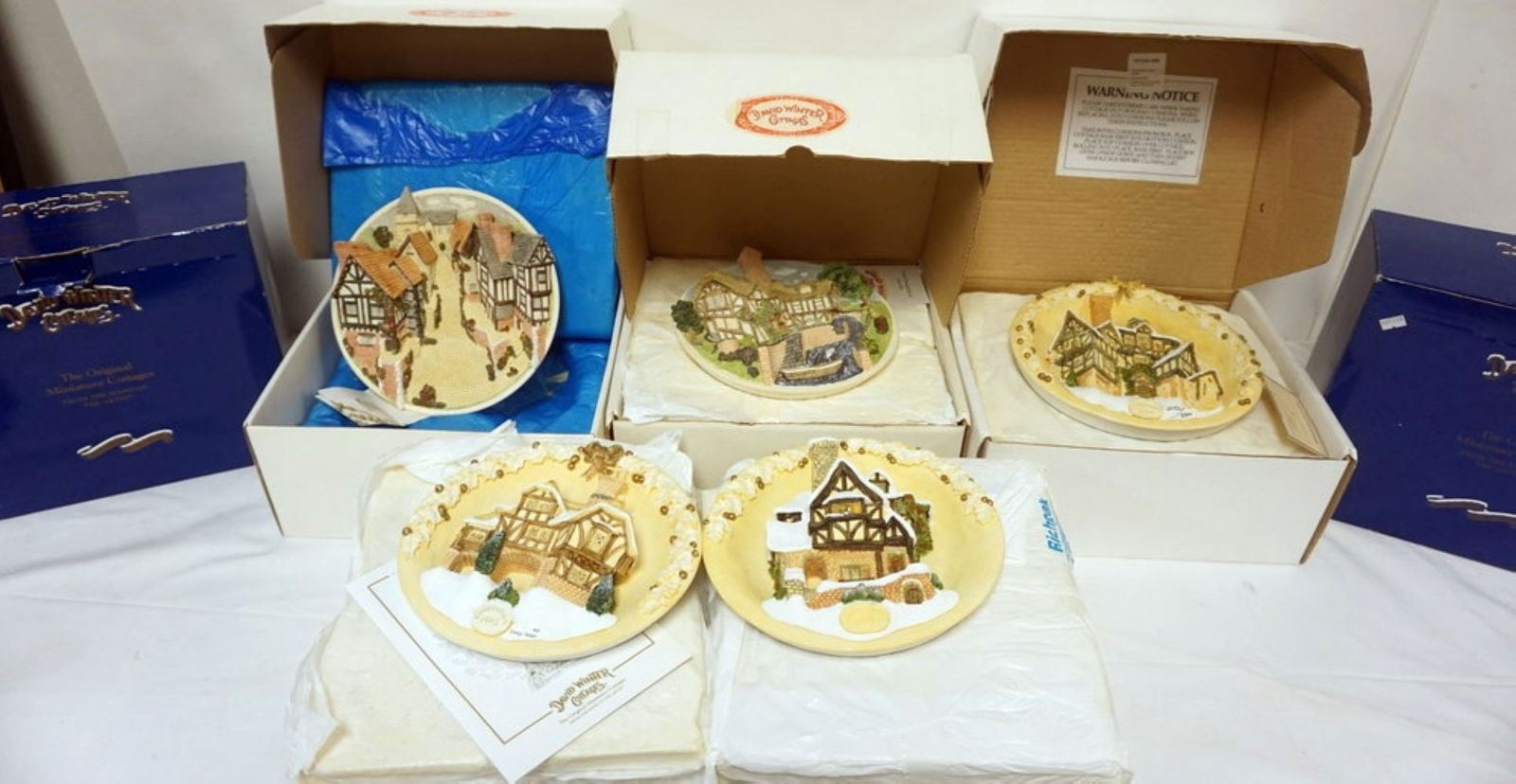 DAVID WINTER COLLECTORS GUILD PLAQUES (1 of 3)