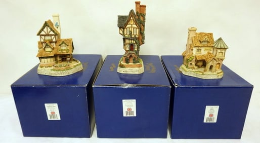 DAVID WINTER HAND PAINTED COTTAGES