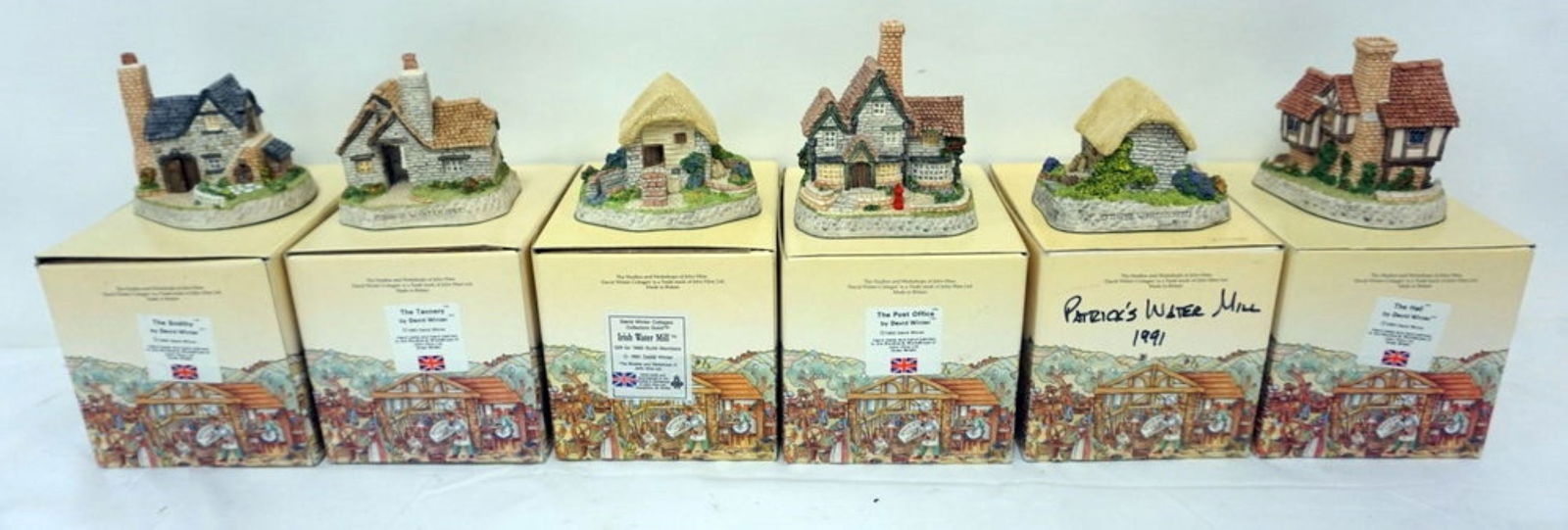 DAVID WINTER HAND PAINTED COTTAGES (1 of 5)